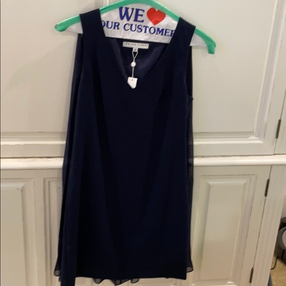Fun, Flirty Trina Turk Dress NWT Size 2 Navy Blue - Picture 1 of 9
